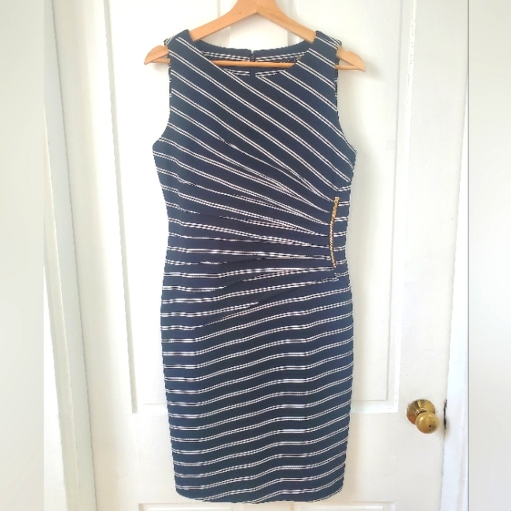 Ivanka Trump business dress with gold zipper detail